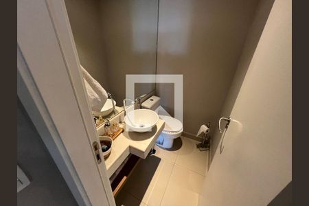 Lavabo  de apartamento para alugar com 3 quartos, 126m² em Parque Sul, Ribeirão Preto