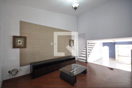 Sala de casa para alugar com 3 quartos, 174m² em Jardim Virginia Bianca, São Paulo