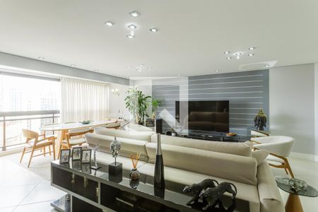 Sala de apartamento à venda com 3 quartos, 130m² em Indianópolis, São Paulo