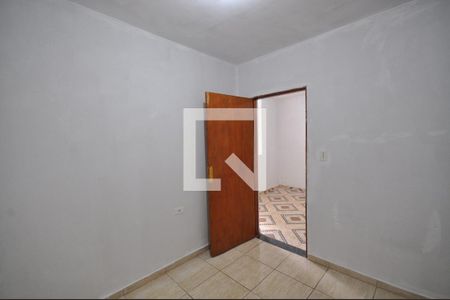 Quarto 2 de casa para alugar com 2 quartos, 70m² em Vila Irmaos Arnoni, São Paulo