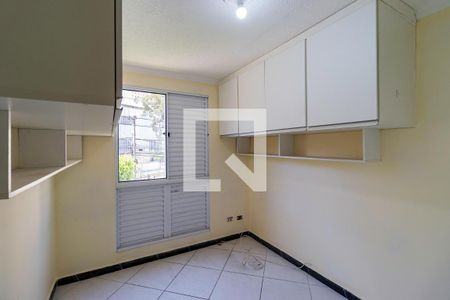 Quarto 2 de apartamento para alugar com 2 quartos, 49m² em Conjunto Promorar Raposo Tavares, São Paulo