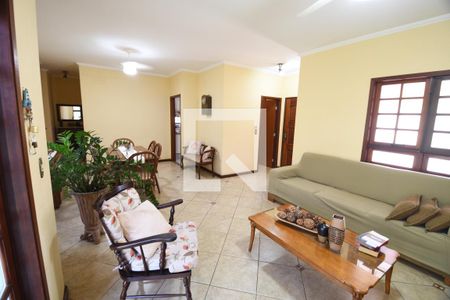 Sala de casa à venda com 3 quartos, 246m² em Parque das Universidades, Campinas