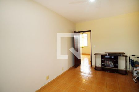 Quarto 1 de casa para alugar com 2 quartos, 58m² em Vila Kosmos, Rio de Janeiro