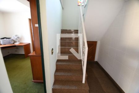 Hall de entrada de casa à venda com 3 quartos, 270m² em Parque São Quirino, Campinas