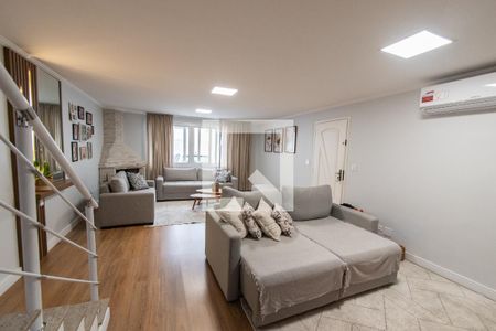 Sala de casa à venda com 4 quartos, 186m² em Cambuci, São Paulo