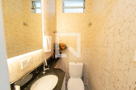 Lavabo de casa à venda com 4 quartos, 186m² em Cambuci, São Paulo