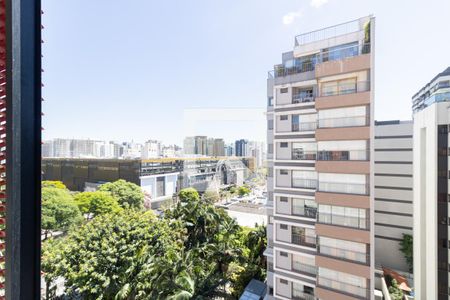 Varanda de kitnet/studio para alugar com 1 quarto, 21m² em Indianópolis, São Paulo