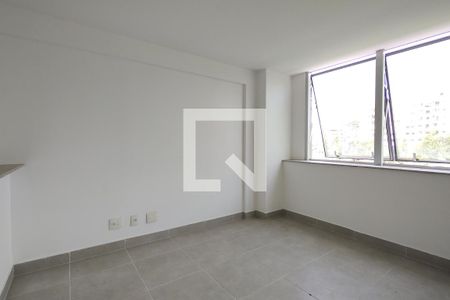 Sala de apartamento para alugar com 1 quarto, 50m² em Tanque, Rio de Janeiro