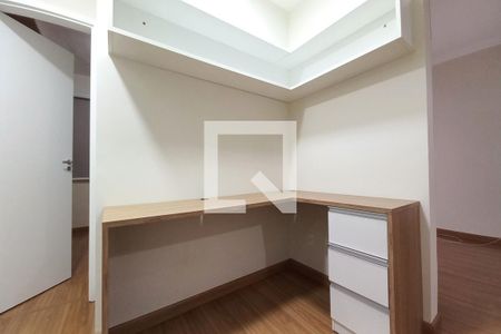 Corredor de apartamento para alugar com 3 quartos, 80m² em Parque Prado, Campinas