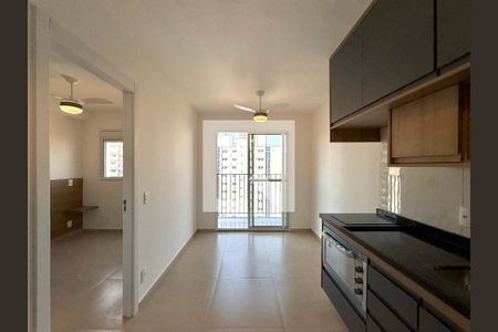 Sala/Cozinha de apartamento para alugar com 1 quarto, 27m² em Campo Belo, São Paulo