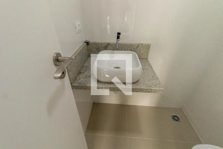 Lavabo de casa de condomínio para alugar com 3 quartos, 132m² em Uberaba, Curitiba