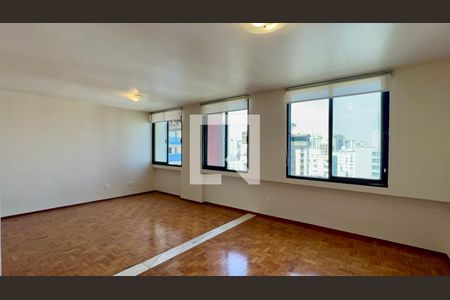 Sala de apartamento à venda com 2 quartos, 117m² em Cerqueira César, São Paulo
