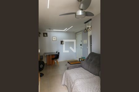 Sala de apartamento para alugar com 2 quartos, 49m² em Del Castilho, Rio de Janeiro