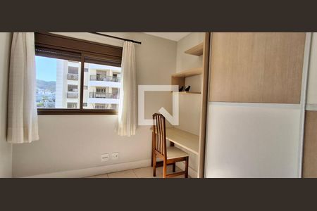 Quarto 1 de apartamento para alugar com 3 quartos, 90m² em Pantanal, Florianópolis