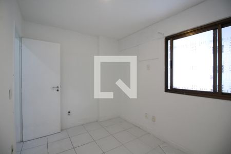Quarto 1 de apartamento para alugar com 2 quartos, 75m² em Barra Olímpica, Rio de Janeiro