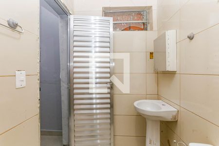 Banheiro de casa para alugar com 1 quarto, 35m² em Jardim Seckler, São Paulo