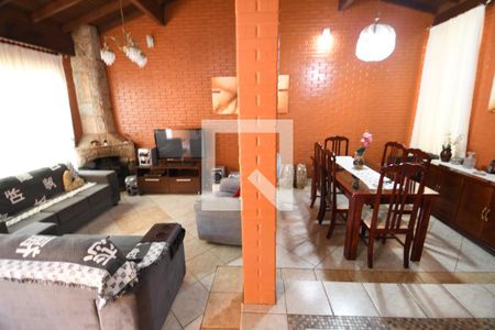 Sala de casa de condomínio à venda com 4 quartos, 476m² em Conjunto Habitacional Vila Santana (sousas), Campinas
