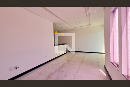 Casa à venda com 3 quartos, 180m² em São João Batista, Belo Horizonte