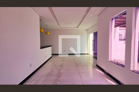 Casa à venda com 3 quartos, 180m² em São João Batista, Belo Horizonte