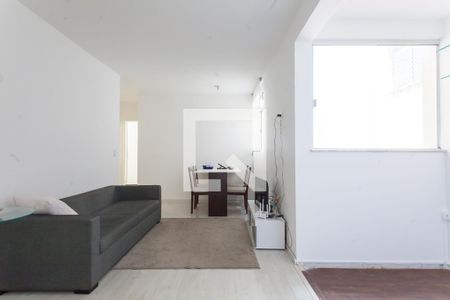 Sala de apartamento para alugar com 3 quartos, 78m² em Buritis, Belo Horizonte