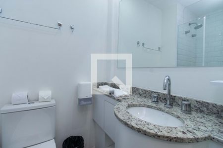 Banheiro de kitnet/studio para alugar com 0 quarto, 20m² em Vila Mariana, São Paulo