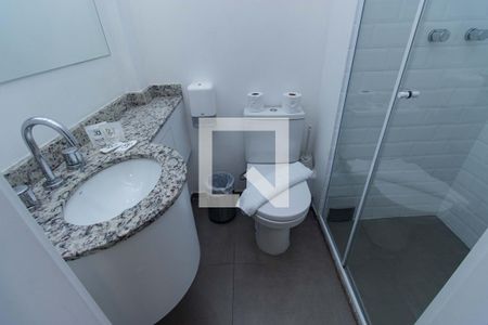 Banheiro de kitnet/studio para alugar com 0 quarto, 22m² em Vila Mariana, São Paulo
