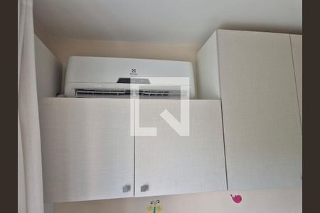 Quarto de apartamento para alugar com 3 quartos, 68m² em Jardim Carvalho, Porto Alegre