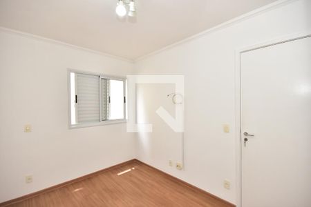 Quarto 1 de apartamento para alugar com 2 quartos, 56m² em Jardim Henriqueta, Taboão da Serra