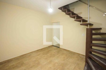 Sala de casa para alugar com 2 quartos, 180m² em Chácara Belenzinho, São Paulo