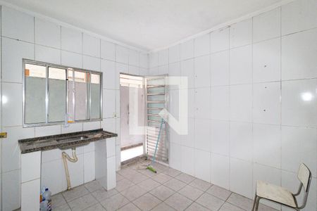 Cozinha e área de serviço de casa para alugar com 1 quarto, 30m² em Vila Yolanda, Osasco