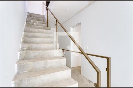 Casa à venda com 4 quartos, 370m² em Jardim dos Estados, São Paulo