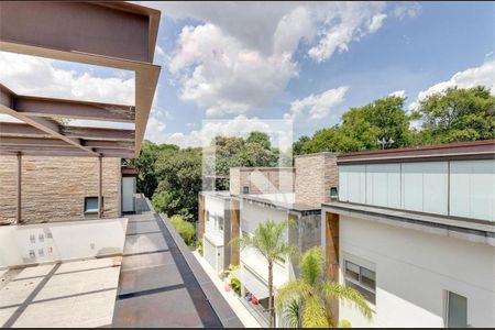 Casa à venda com 4 quartos, 370m² em Jardim dos Estados, São Paulo