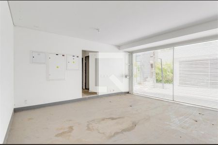 Casa à venda com 4 quartos, 370m² em Jardim dos Estados, São Paulo