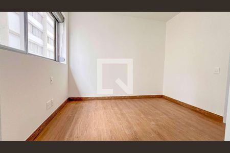 Apartamento à venda com 3 quartos, 110m² em Funcionários, Belo Horizonte