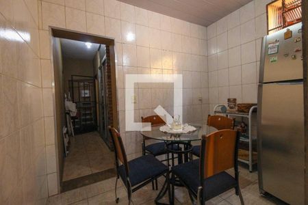 Casa à venda com 4 quartos, 187m² em Carlos Prates, Belo Horizonte