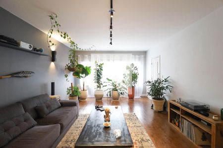 Casa à venda com 3 quartos, 215m² em Carandiru, São Paulo