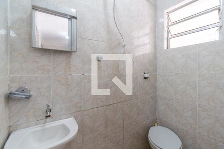 Banheiro Social de casa para alugar com 1 quarto, 35m² em Jardim Lourdes (zona Sul), São Paulo
