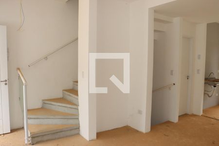 Casa de Condomínio para alugar com 3 quartos, 106m² em Jardim Ipes, Cotia