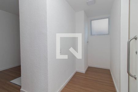 Corredor de apartamento à venda com 1 quarto, 41m² em Cavalhada, Porto Alegre