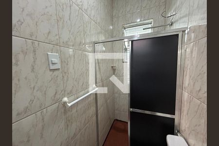 Banheiro de casa para alugar com 1 quarto, 38m² em Osvaldo Cruz, Rio de Janeiro