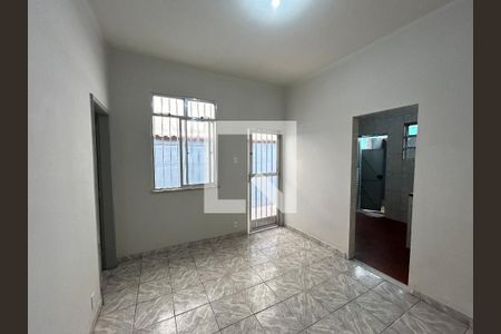 Sala de casa para alugar com 1 quarto, 38m² em Osvaldo Cruz, Rio de Janeiro