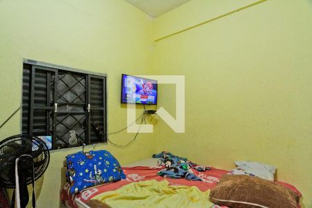 Quarto 2 de casa à venda com 4 quartos, 300m² em Parque Maria Domitila, São Paulo