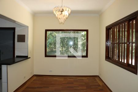 Corredor de casa de condomínio para alugar com 5 quartos, 330m² em Jardim Indaia, Embu das Artes