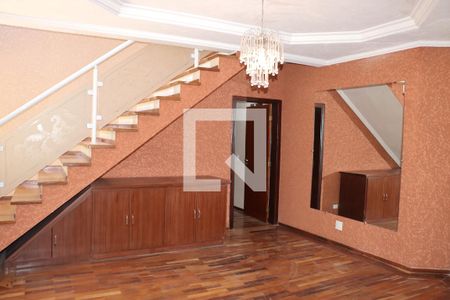 Sala de casa de condomínio para alugar com 5 quartos, 330m² em Jardim Indaia, Embu das Artes