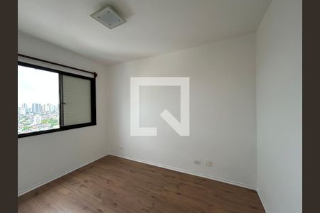 Closet do quarto 2 de apartamento para alugar com 2 quartos, 55m² em Vila Ismenia, São Paulo