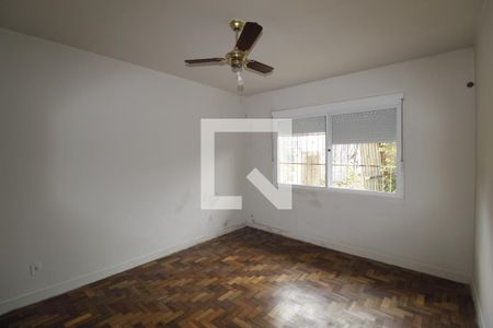 Quarto 1 de apartamento para alugar com 3 quartos, 40m² em Santa Cecília, Porto Alegre