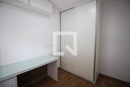 Quarto 1 de apartamento para alugar com 2 quartos, 47m² em Jardim Monte Alegre, Taboão da Serra