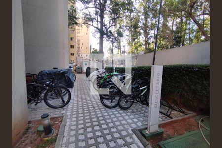 Bicicletário  de apartamento para alugar com 2 quartos, 42m² em Jardim Sao Saverio, São Paulo