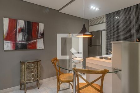 Cozinha de apartamento à venda com 1 quarto, 43m² em Indianópolis, São Paulo
