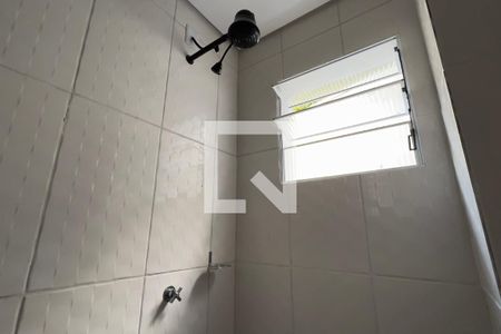 Banheiro de apartamento para alugar com 1 quarto, 30m² em Jardim Vila Galvao, Guarulhos